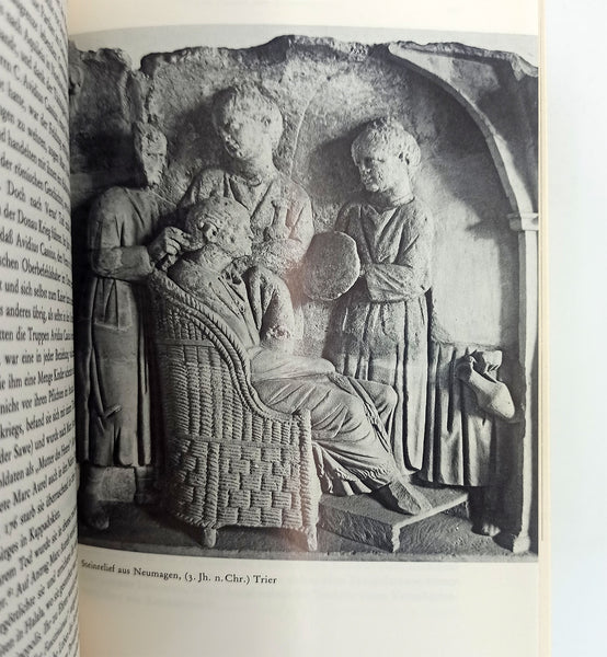 Die Frau in der römischen Antike [i.e. Antik çağda Roma'da kadın = Roman women: Their history and habits]