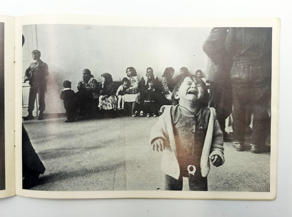 Adliye ve insan [Fotoğraf Sergisi kataloğu]. 20 Kasım - 13 Aralık 1985, Belediye Şehir Tiyatrosu