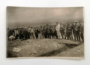 [FOTOĞRAF / BURDUR - FOTO ZARGER] 1931 tarihinde Burdur Tefenni Askeriye Binası temel atma töreninin fotoğrafı