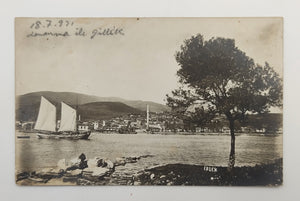 [FOTOĞRAF] 1931 Erdek Körfezi, yelkenli gemi ve Erdek kasabası: "Donanma ile bir geziden"