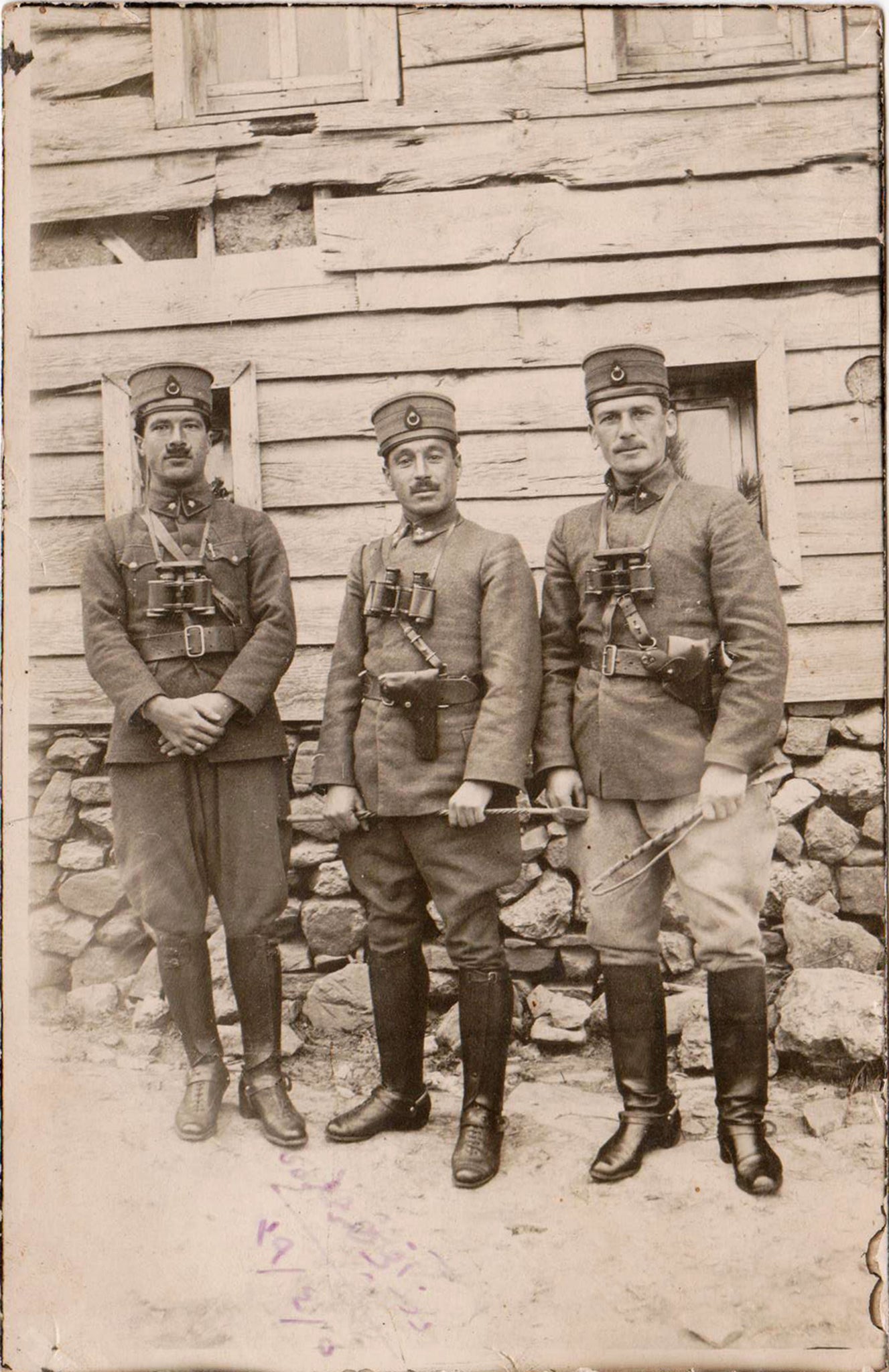 [FOTOĞRAF - KURTULUŞ SAVAŞI] "Düzakça hatırası" yazılı, Kurtuluş Savaşı subayları. 1339 (1922)