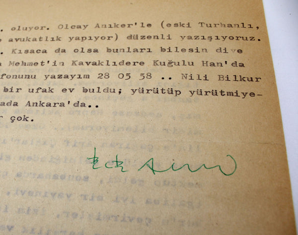 Ece Ayhan'dan ıslak imzalı daktilo edilmiş, üzerinde düzeltmeleri olan 1981 tarihli ve zengin içerikli mektup